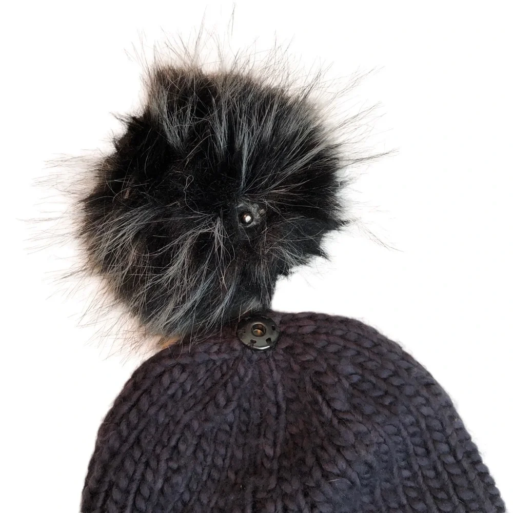 Chunky Knit Beanie‎ with Removable Oversized Pom-Pom